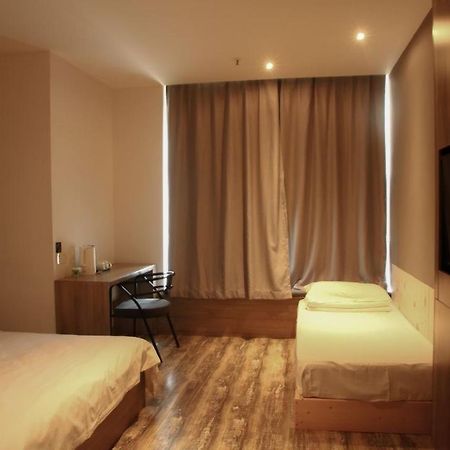 Heye International Youth Hostel 충칭 외부 사진